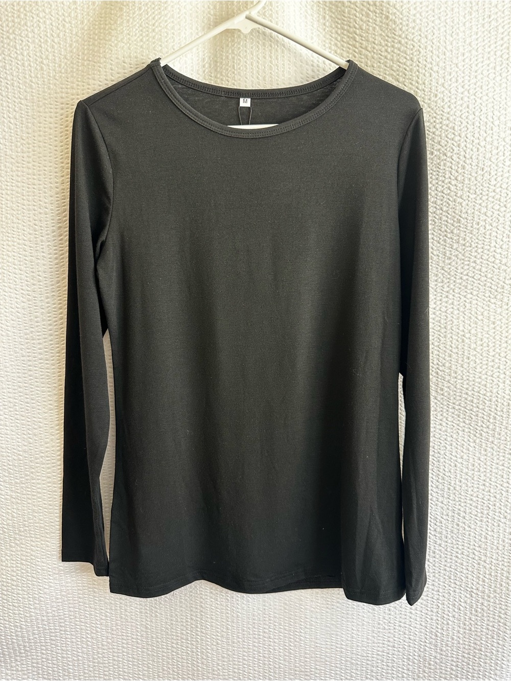 Huukey Women’s Black Casual Long Sleeve Crewneck Top Size: Medium NWT